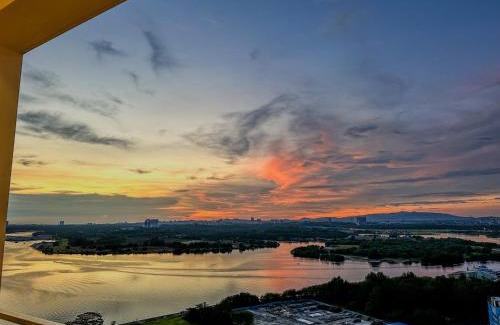 Central District Apartment | FunxVivid Seaview 2BR 2CP near SG CIQ KSL ZooJB Free Netflix WiFI