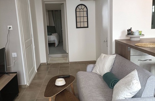 Fontenay-le-Comte Apartment | Furnished 2-room apartment downtown