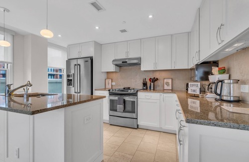Penn Quarter Apartment | Furnished 2BR Apartment in Penn Quarter, DC by RedAwning