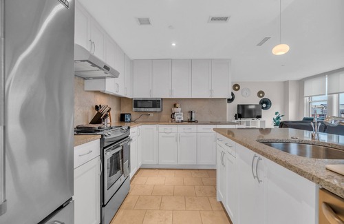 Penn Quarter Apartment | Furnished 2BR Apartment in Penn Quarter, DC by RedAwning