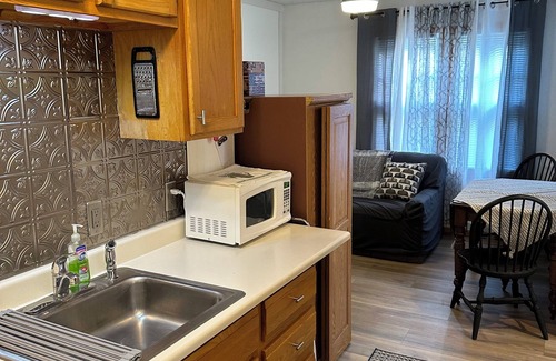 Clear Lake Cottage | Furnished Cottage by the Lake! Great location, short or long-term stays welcome!