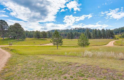 Custer House | Furnished Deck, Black Hills View Lazy U Retreat