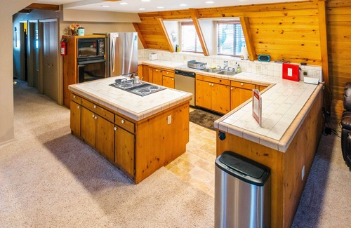 Happy Jack Cabin | Furnished Deck + Fire Pit: Happy Jack Cabin