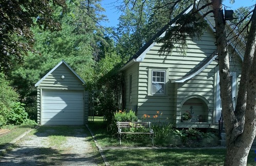 Clear Lake Cottage | Furnished Lakeside Cottage Clear Lake