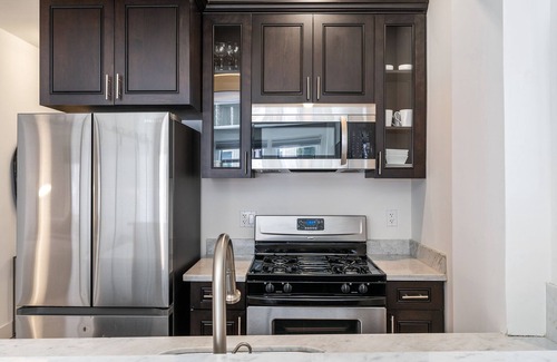 Chinatown Apartment | Furnished Modern Rental Nob Hill FiDi: Studio/1BA Unit 7