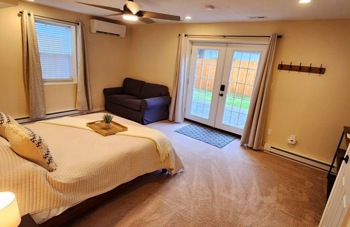 Alexandria House | Furnished Private 1BR/1BA Unit w/ Separate Backyard & Entrance | 30 night min.