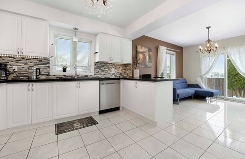 Richmond Hill House | Furnished Sleek 2-Storey House-Ground and 2nd Floors of the House