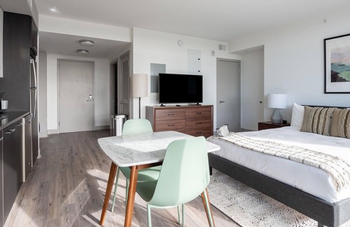 Tysons Apartment | Furnished Studio in Tysons, Gym + Pool