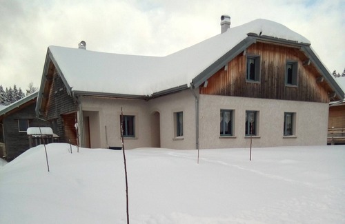 Chapelle-des-Bois Cottage | Furnished tourist accommodation, 8/10 pers. 3 stars, in Chapelle des Bois