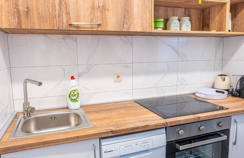 Donji Stoliv Apartment | Furnished Vacation Flat Near Sea in Montenegro