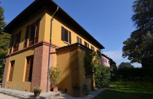 Faenza House | furry frinds with family home