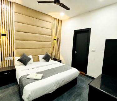 Taj Ganj Bed & Breakfast | FUSSION HOMESTAY