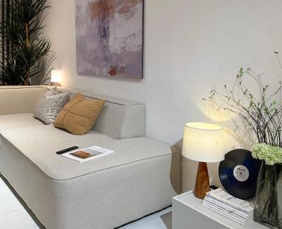 District 1 Apartment | Fuzzi - Downtown modern 1BR near BuiVien walking street SOHO