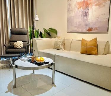 District 1 Apartment | Fuzzi - Downtown modern 1BR near BuiVien walking street SOHO