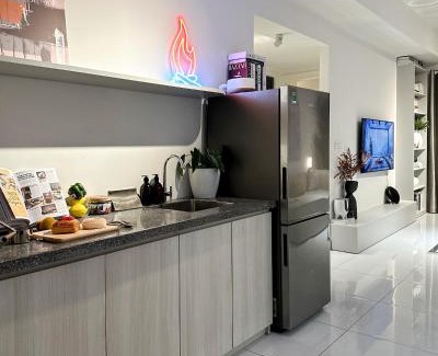 District 1 Apartment | Fuzzi - Downtown modern 1BR near BuiVien walking street SOHO