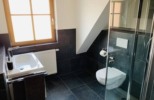Gimmeldingen Bed & Breakfast | Gästezimmer Meerspinne - Weingut und Gästehaus Ferckel