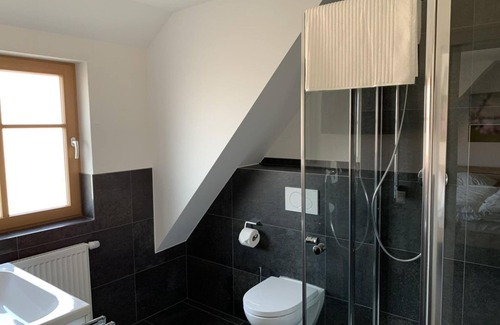 Gimmeldingen Bed & Breakfast | Gästezimmer Meerspinne - Weingut und Gästehaus Ferckel
