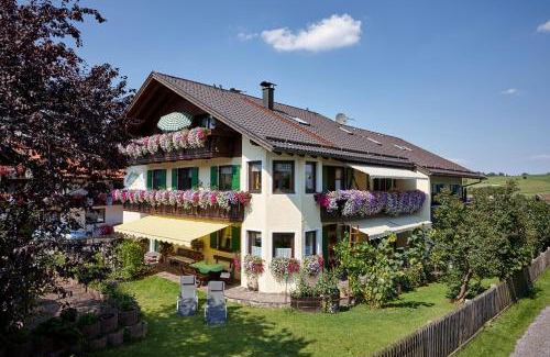 Bad Kohlgrub House | Gästehaus Alpina