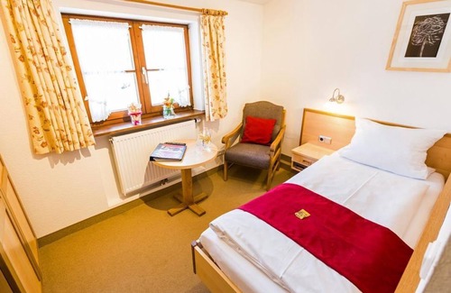 Oberammergau Bed & Breakfast | Gästehaus Enzianhof Hotel garni - double room