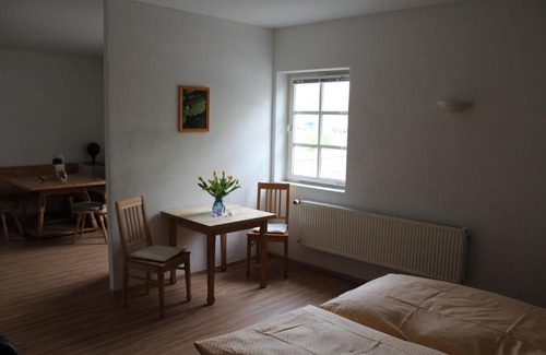 Ebern House | Gästehaus Glaubenstein