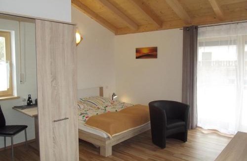 Bad Aibling Apartment | Gästehaus Hubertus Bad Aibling
