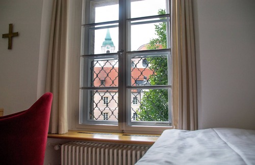 Kelheim House | Gästehaus St. Georg