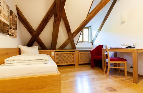 Kelheim House | Gästehaus St. Georg