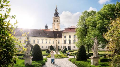 Altenburg Bed & Breakfast | Gästehaus Stift Altenburg