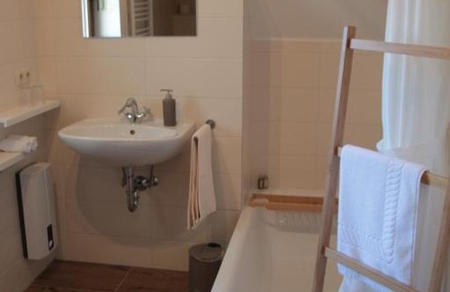 Kronenburg Bed & Breakfast | Gästezimmer Gier