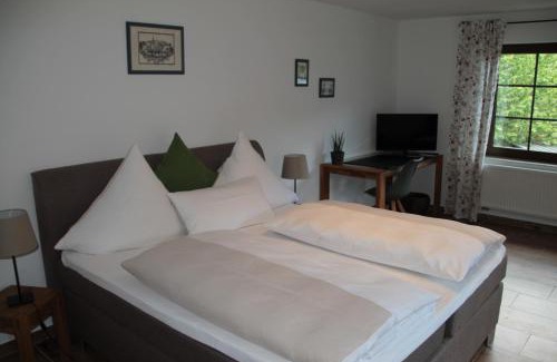Kronenburg Bed & Breakfast | Gästezimmer Gier