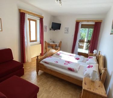 Eichberg-Trautenburg Apartment | Gästezimmer Weisch