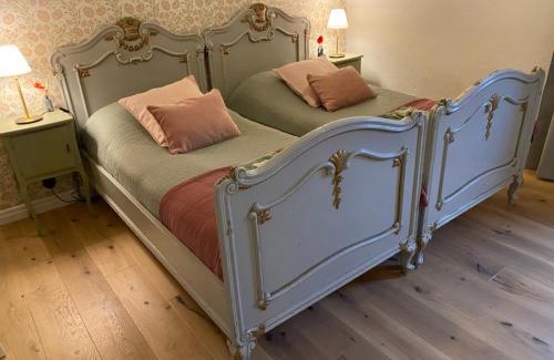 Storlinge Bed & Breakfast | Gård Halltorps hage