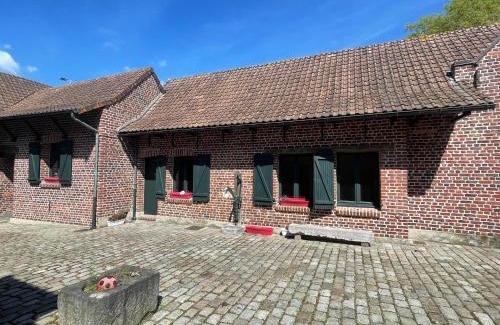 Perenchies Apartment | Gîte à la ferme, T2 Weppes