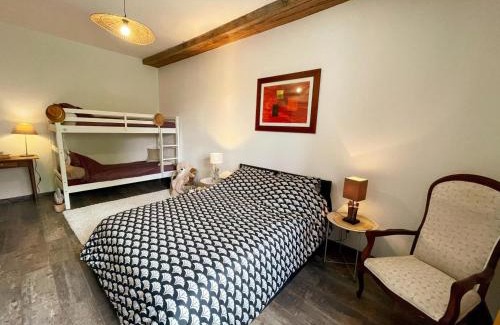 Oisly House | Gîte à Oisly près des Châteaux de la Loire avec Parking et Animaux Bienvenus - FR-1-491-469