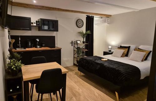 Donzere House | Gîte érotique avec spa privatif