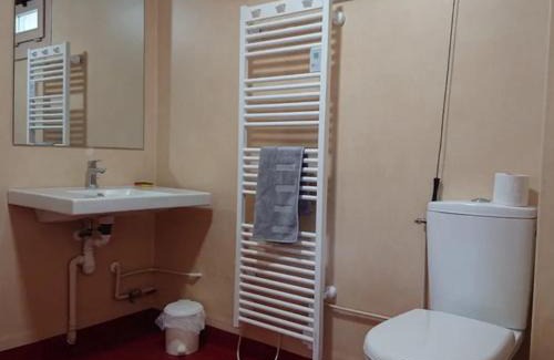 Le Claux House | Gîte 20 PMR - Confort et Accessibilité au Cœur du Parc des Volcans d'Auvergne