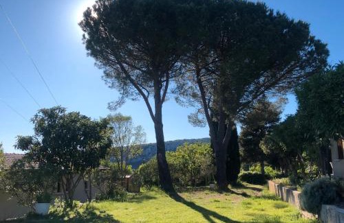 Saint-Martin-d'Ardeche Apartment | Gîte 4 Personnes au calme climatisé