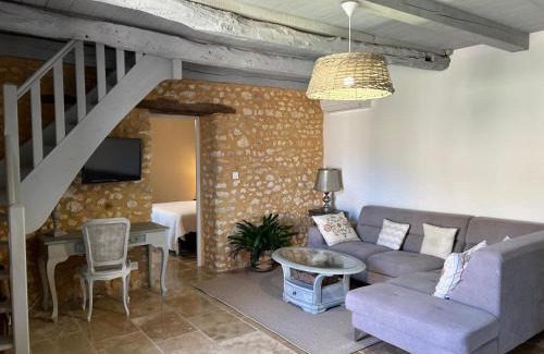 Saint-Amand-de-Vergt House | Gîte 4 personnes - 600m de Plan d'eau de " Lac de Neufont "