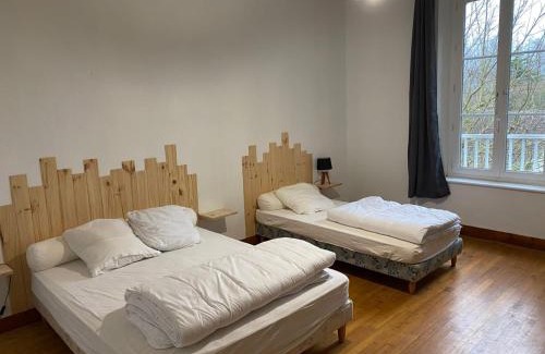 Les Ressuintes House | Gîte 5 pers avec jardin clos et barbecue, nature et détente à Les Ressuintes, proche La Ferté-Vidame - FR-1-581-37