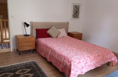 Beaumont-sur-Leze Apartment | Gîte au coeur d'un domaine viticole