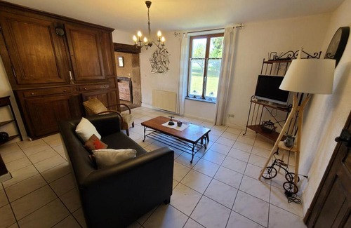 Nonville House | Gîte Authentique pour 6 Pers. avec Cheminée à Proximité de Vittel et Activités Nature - FR-1-589-427