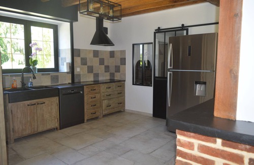 Coulimer House | GÎTE AUX PETITS BONHEURS sleeps 15 + games room