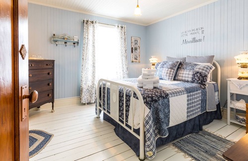 Macamic Bed & Breakfast | Gîte (B&B) in a former village presbytery.