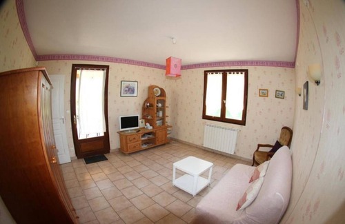 Saint-Jean-le-Comtal House | Gîte Cap D'aouba