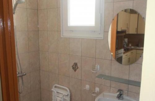 Target House | Gîte charmant avec piscine, 2 chambres, proche randonnées et loisirs à Target - FR-1-489-273