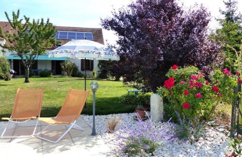 Target House | Gîte charmant avec piscine, 2 chambres, proche randonnées et loisirs à Target - FR-1-489-273