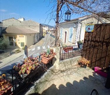 Saint-Martin-d'Ardeche Apartment | Gîte Chez Dado & Denis Saint Martin d'Ardèche