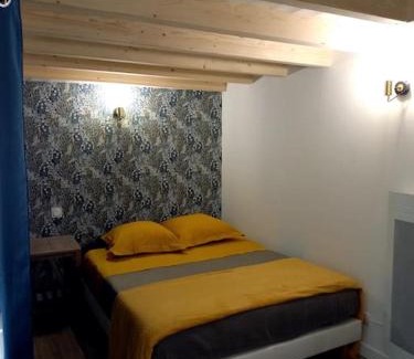 Les Herbiers Apartment | Gîte 'Chez Joseph et Cie' -8 mn du Puy du Fou