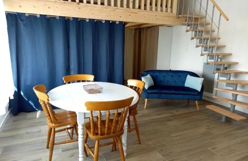 Les Herbiers Apartment | Gîte 'Chez Joseph et Cie' -8 mn du Puy du Fou