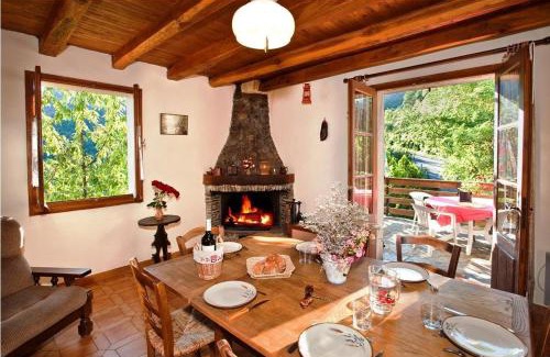 Saint-Andre-de-Lancize House | Gîte Clévacances 2 clés 4/6 personnes